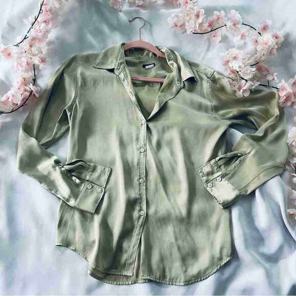 J.Crew Silky Sage Green Button-Up Shirt - Picture 1 of 3